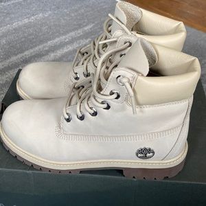Timberland Cream colored boys waterproof premium boots. Size 6.